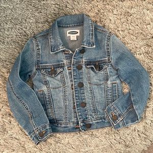 Who doesn’t love a cute jean jacket!?!